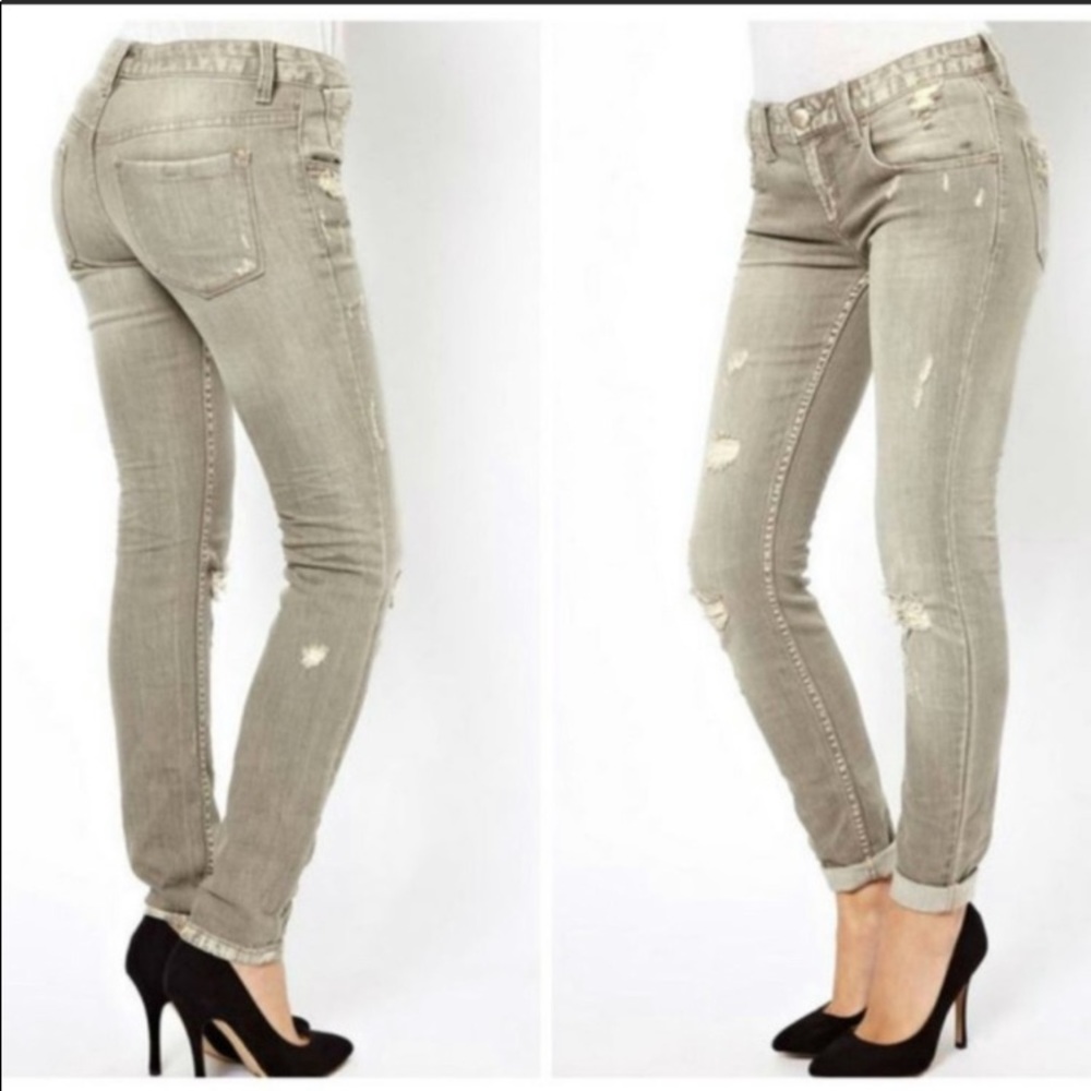 Free People Meg’s Tan Distressed skinny jeans 30